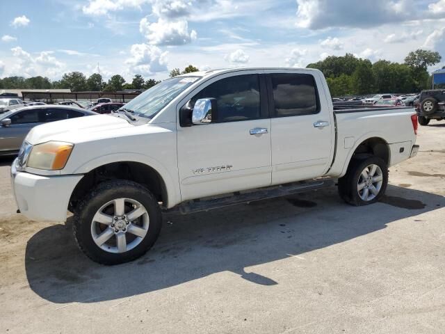 Nissan Titan