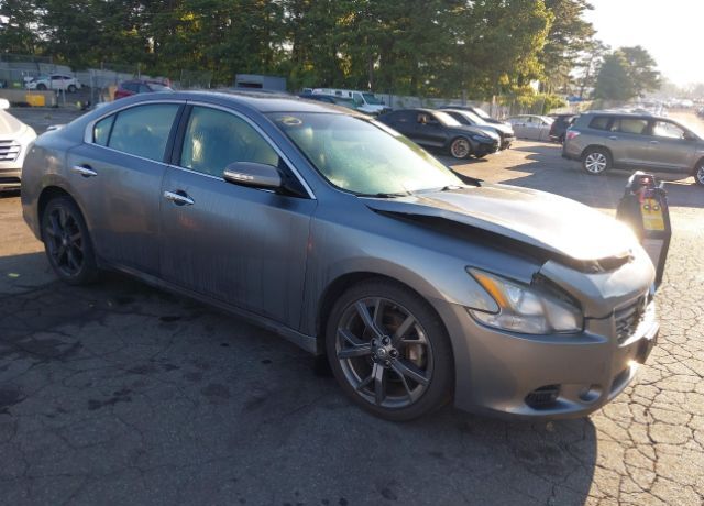 Nissan Maxima