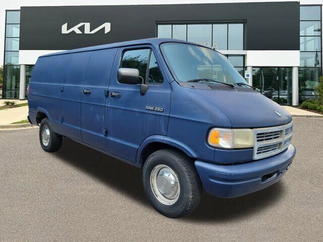 Dodge Ram Van