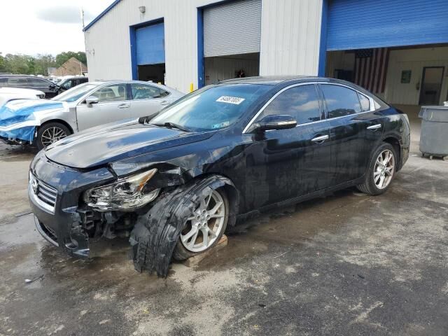 Nissan Maxima