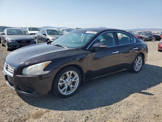 Nissan Maxima