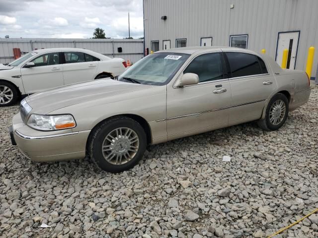 Lincoln Town Car