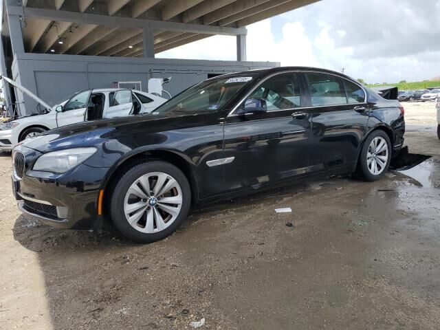 BMW 740i