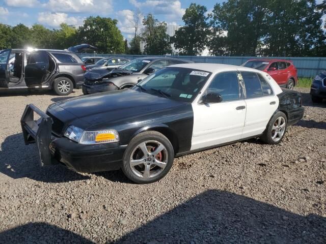 Ford Crown Victoria