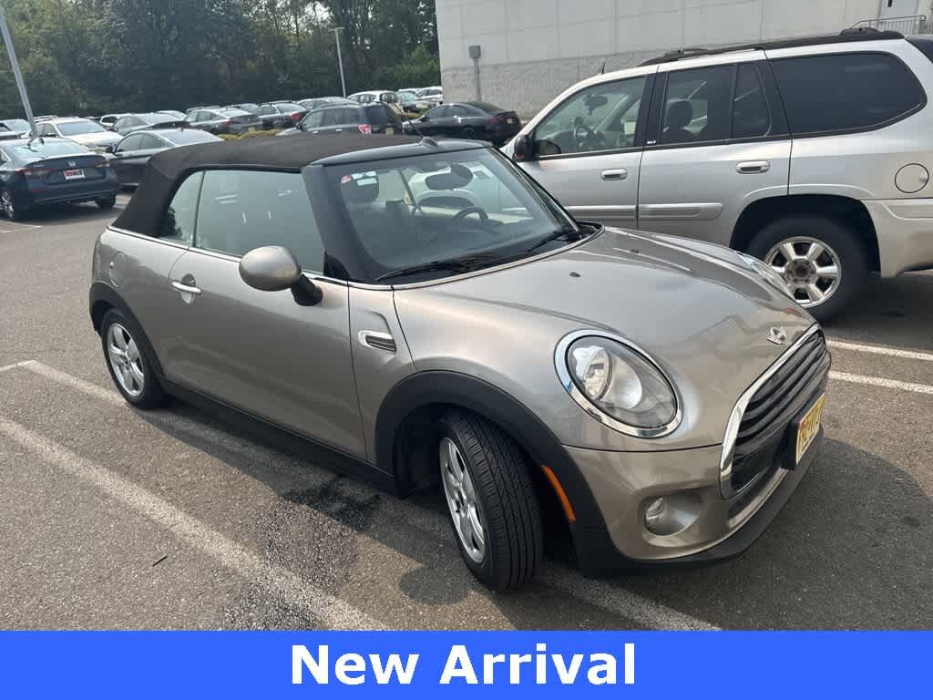 MINI Cooper Convertible