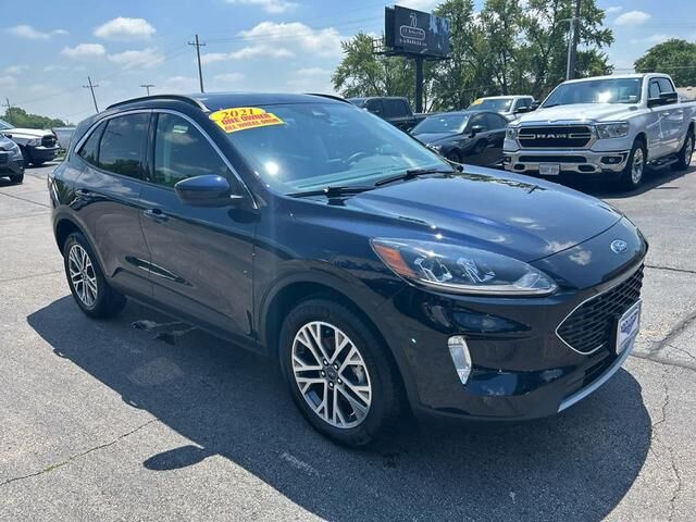 2021 FORD Escape