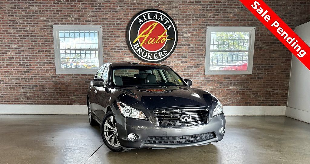 Infiniti M56