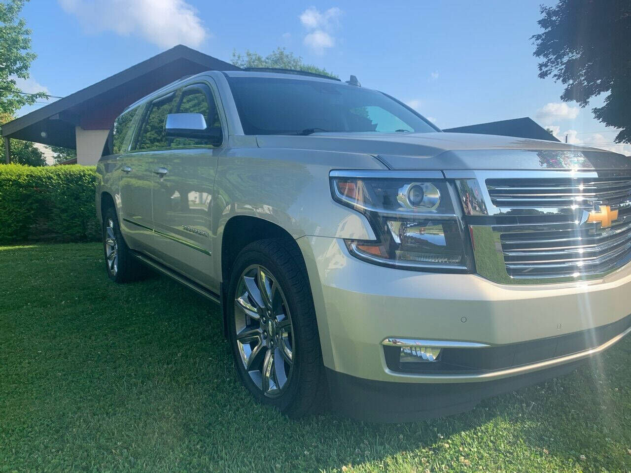 2016 CHEVROLET Suburban
