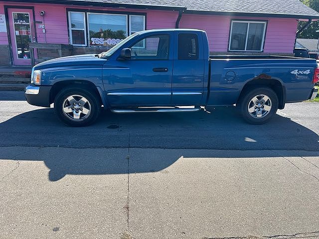 2005 DODGE Dakota