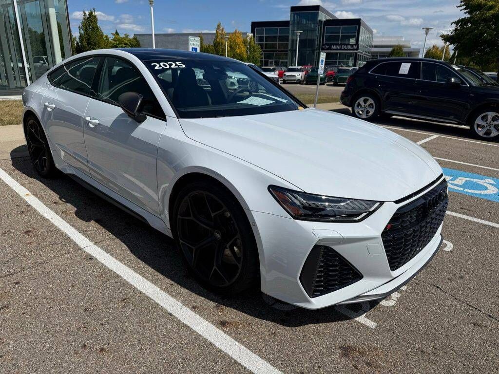 2025 AUDI RS 7