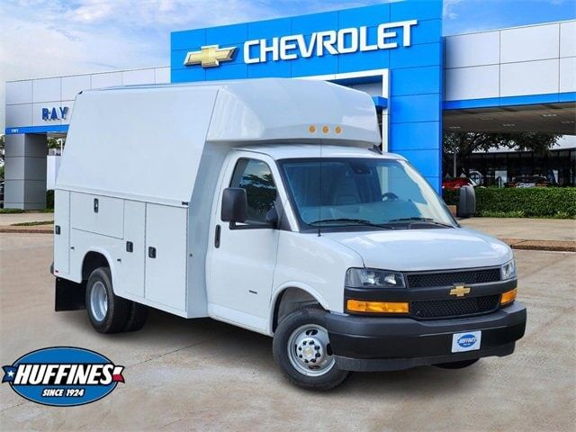 2025 CHEVROLET Express