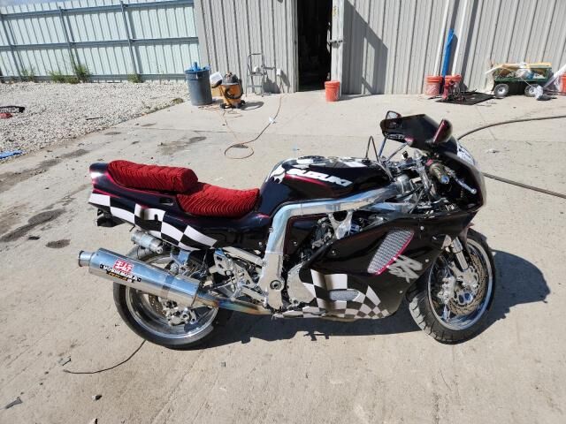 Suzuki GSX-R750W
