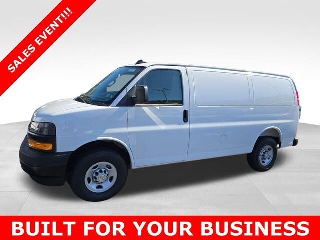 2025 CHEVROLET Express