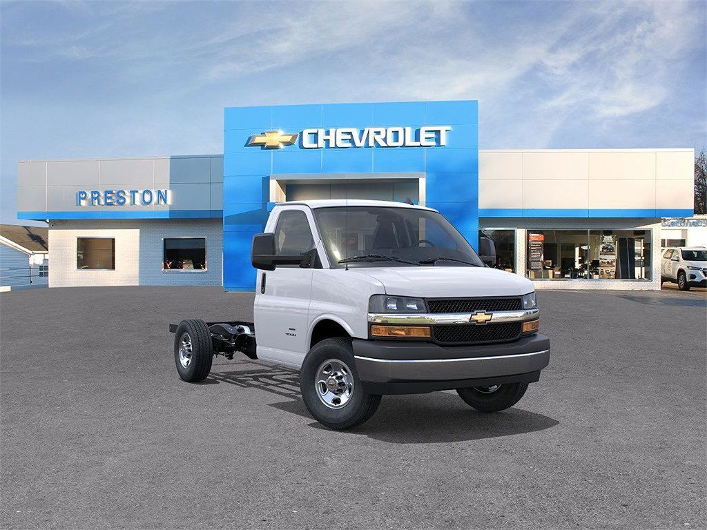 2025 CHEVROLET Express