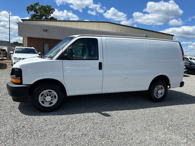 2017 CHEVROLET Express