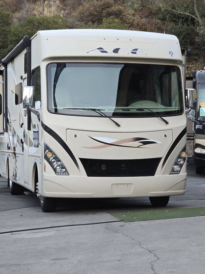 2015 FORD Motorhome Chassis
