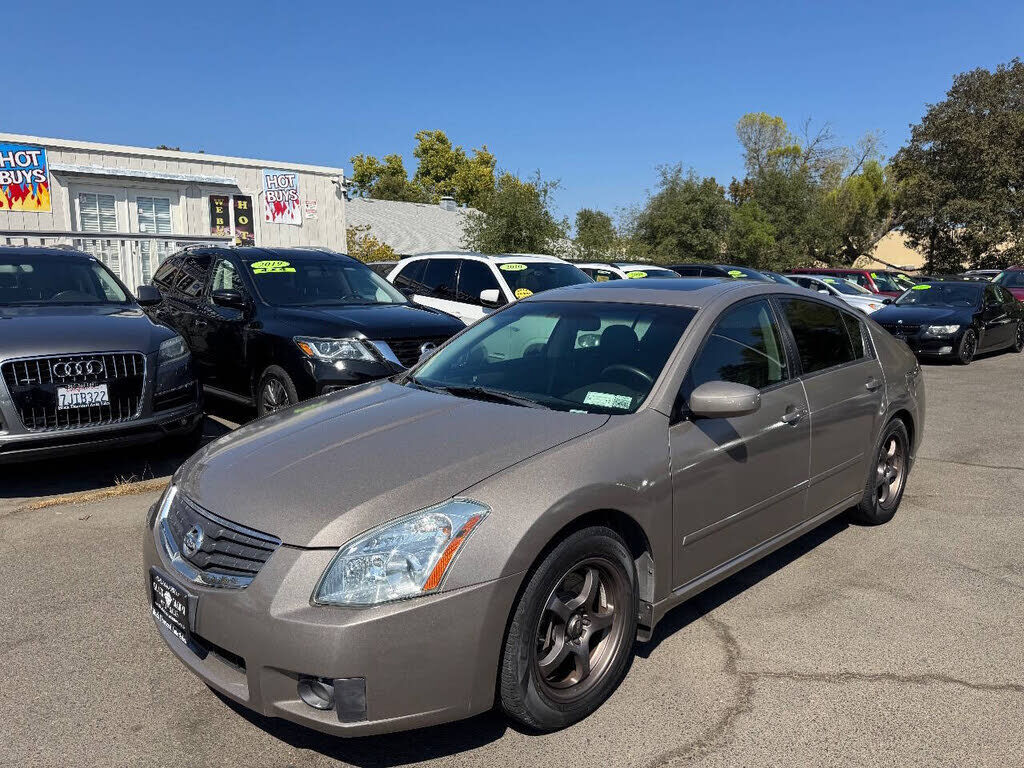 Nissan Maxima