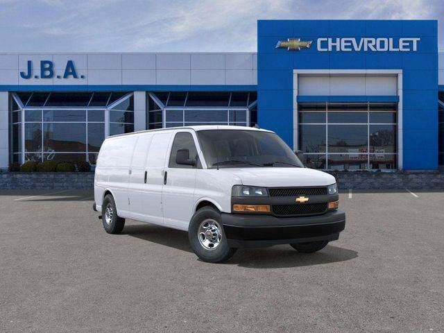 2025 CHEVROLET Express