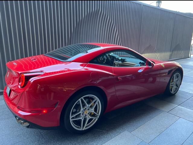 Ferrari California T