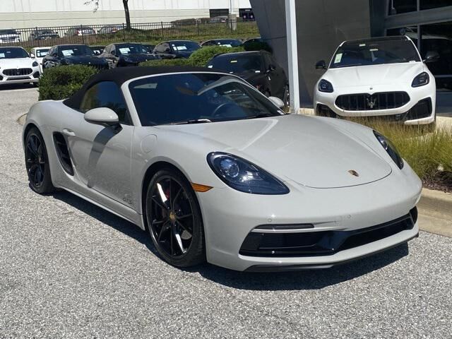 PORSCHE