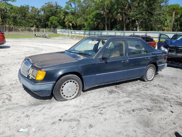 Mercedes-Benz 300