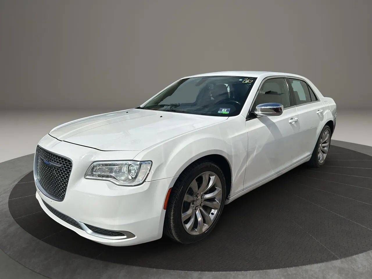 2019 CHRYSLER 300