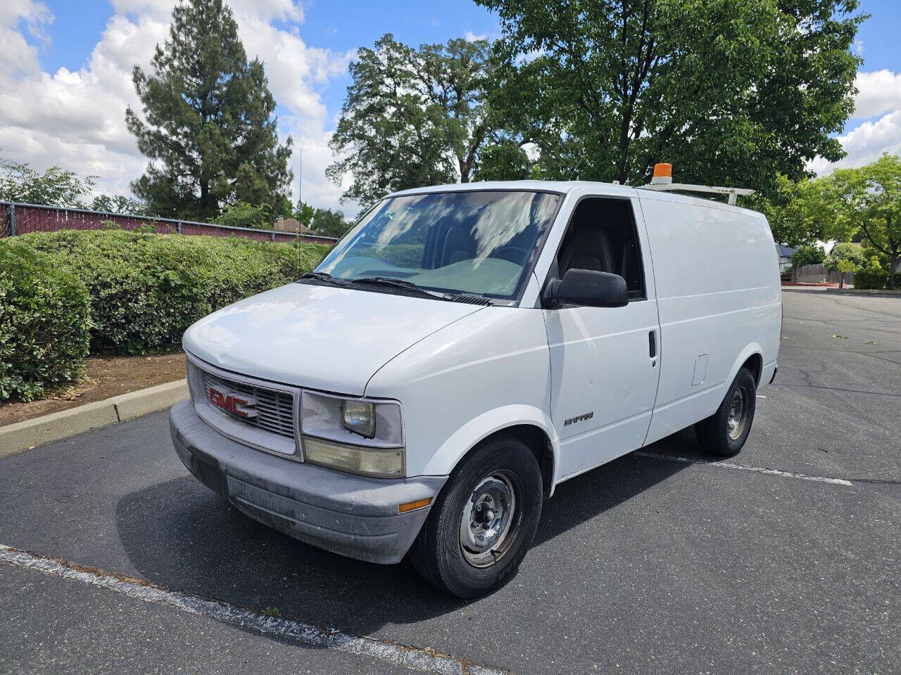 GMC Safari