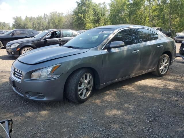 Nissan Maxima