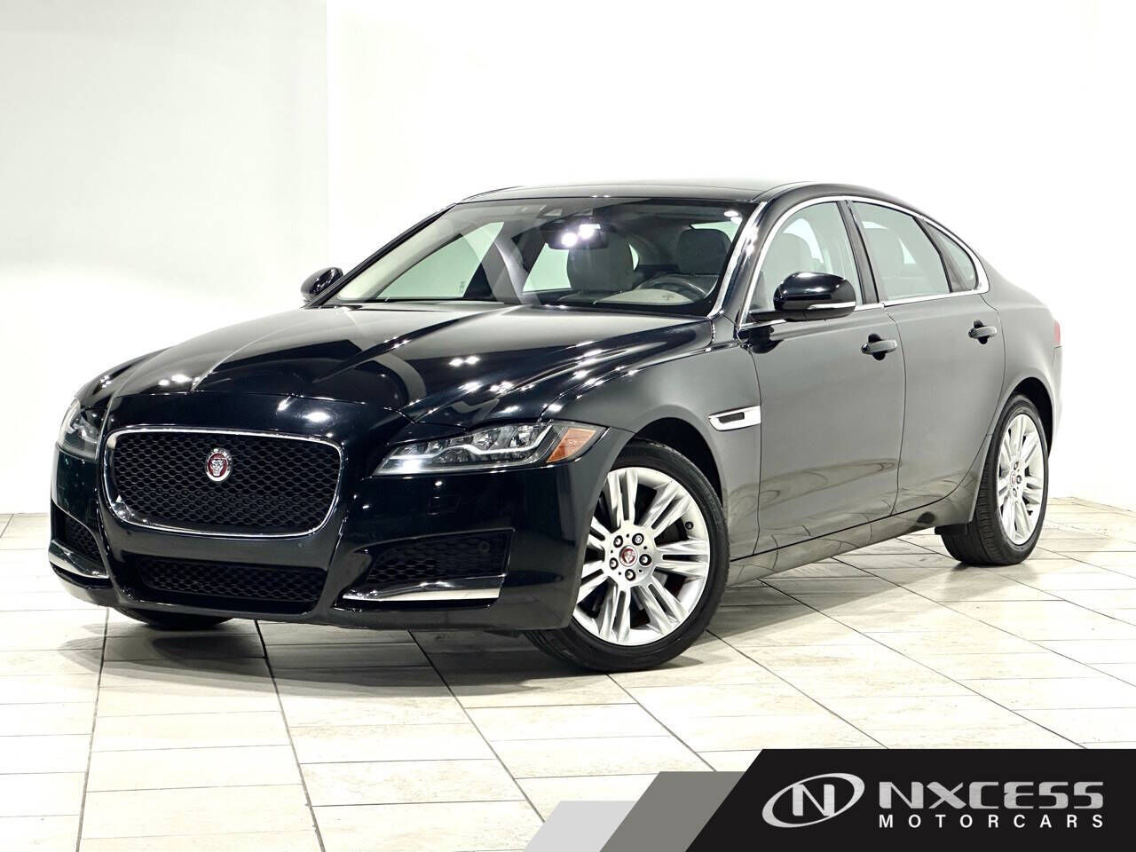2017 JAGUAR XF