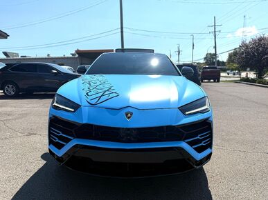 2022 LAMBORGHINI URUS - License Plate