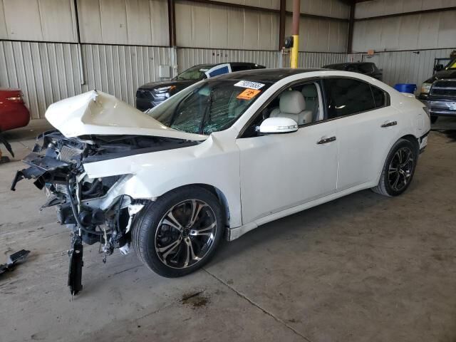 Nissan Maxima