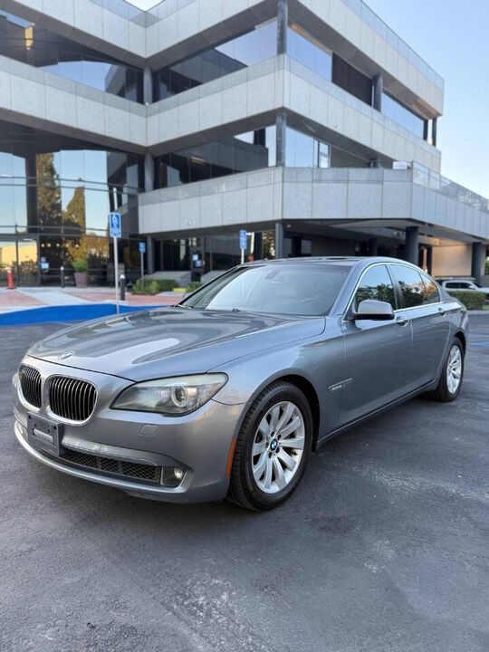 BMW 750i