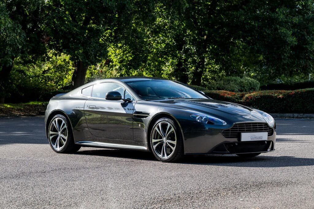 Aston Martin V12 Vantage