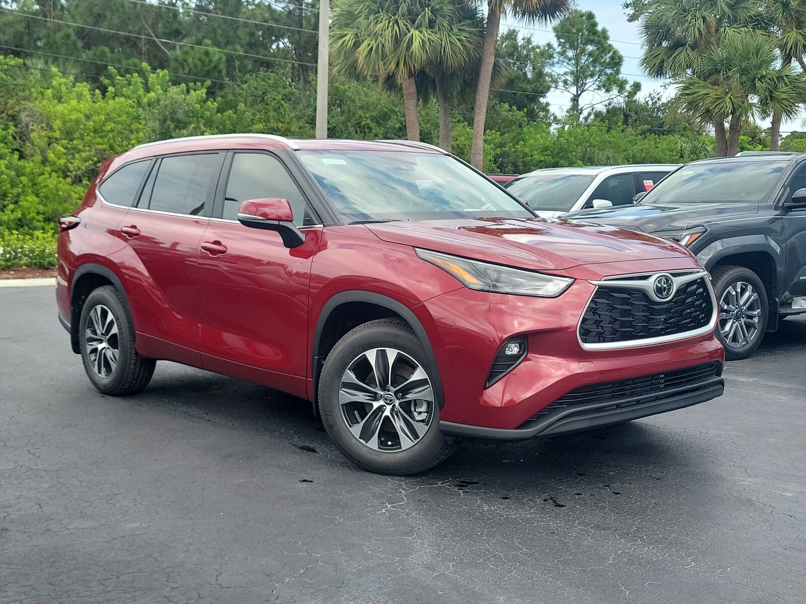 2025 TOYOTA Highlander