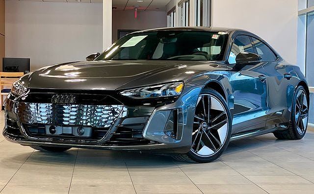 2022 AUDI e-tron