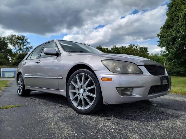 2004 LEXUS IS