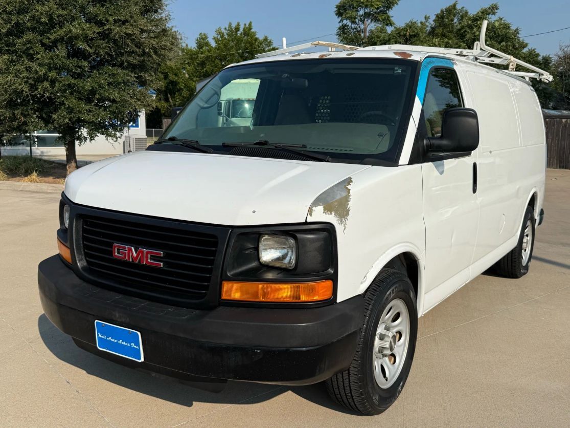GMC Savana