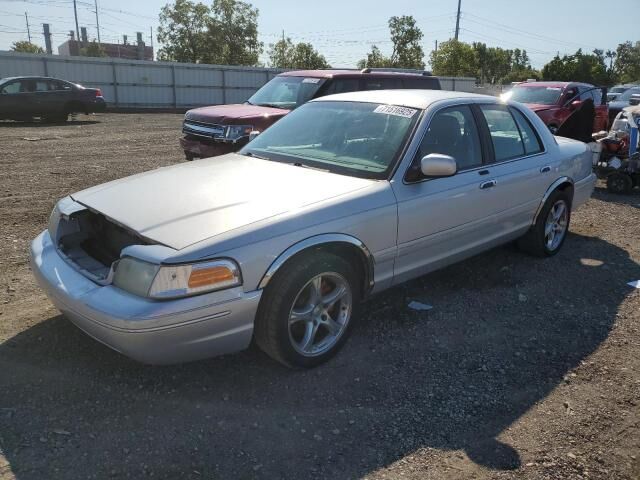 Ford Crown Victoria