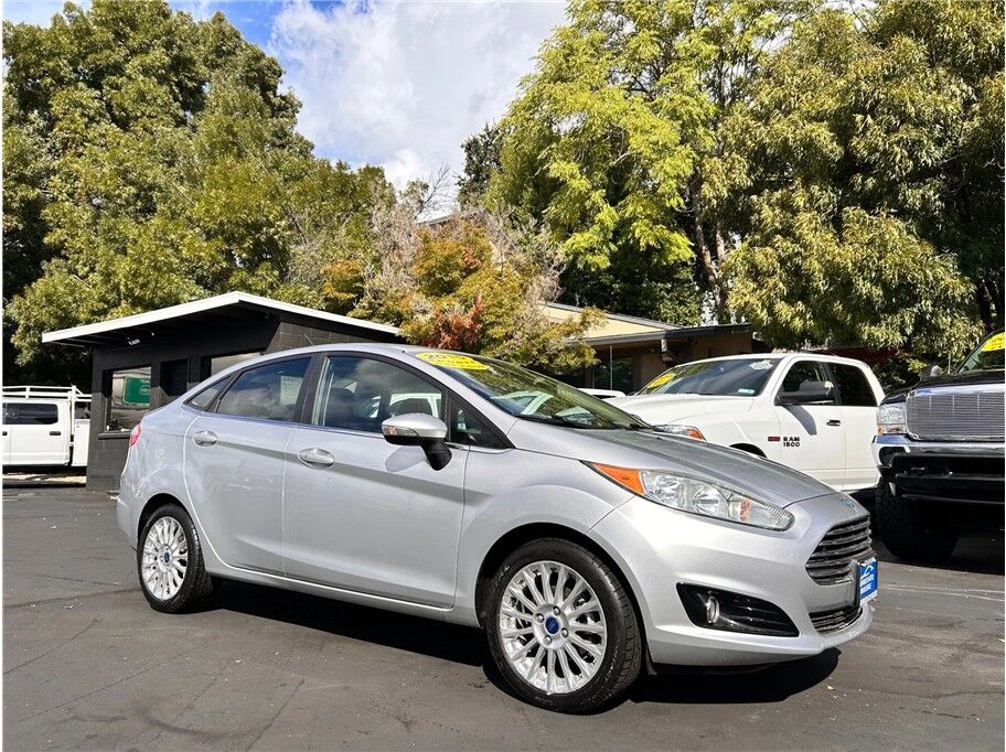 2015 FORD Fiesta