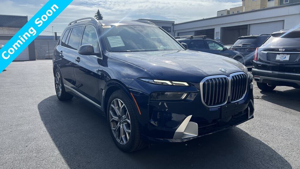 2023 BMW X7