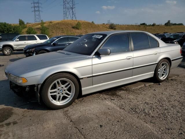 BMW 740i