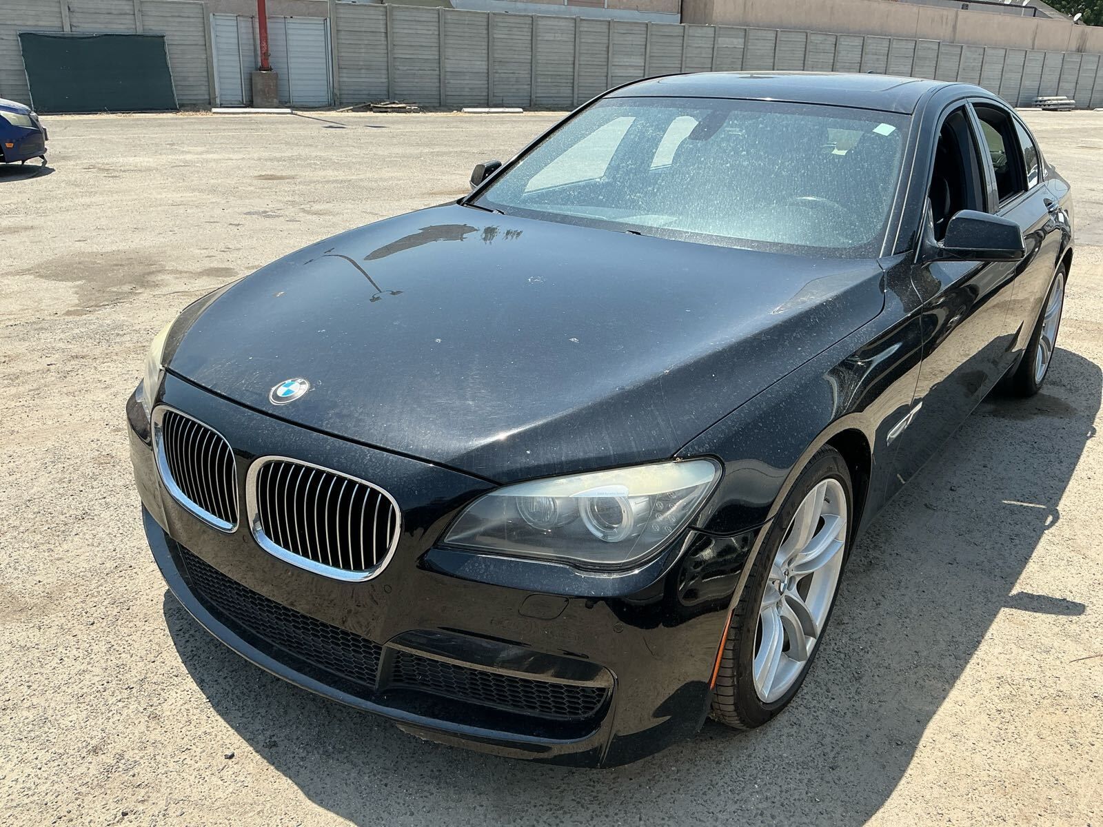 BMW 750i