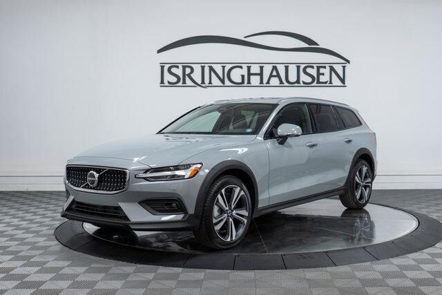 2026 VOLVO V60CC