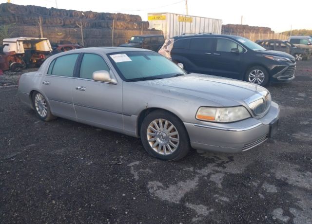 Lincoln Town Car