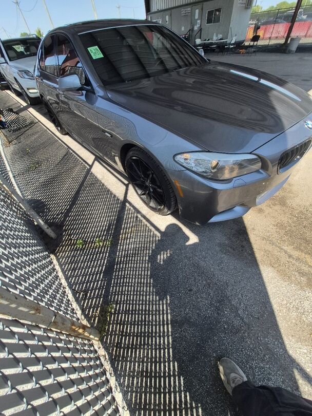 BMW 528i