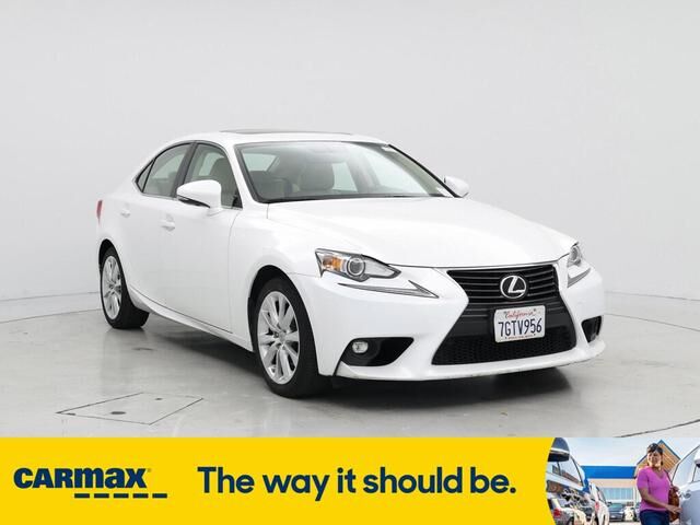 Lexus IS