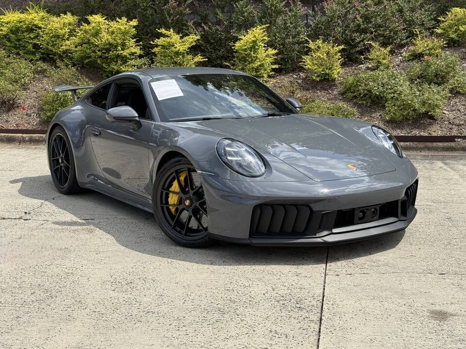 2025 PORSCHE 911