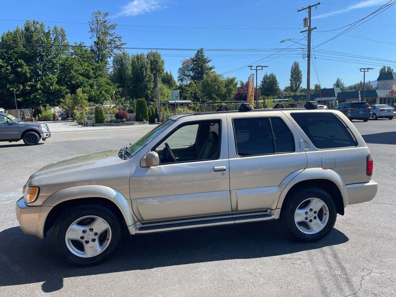Infiniti QX4