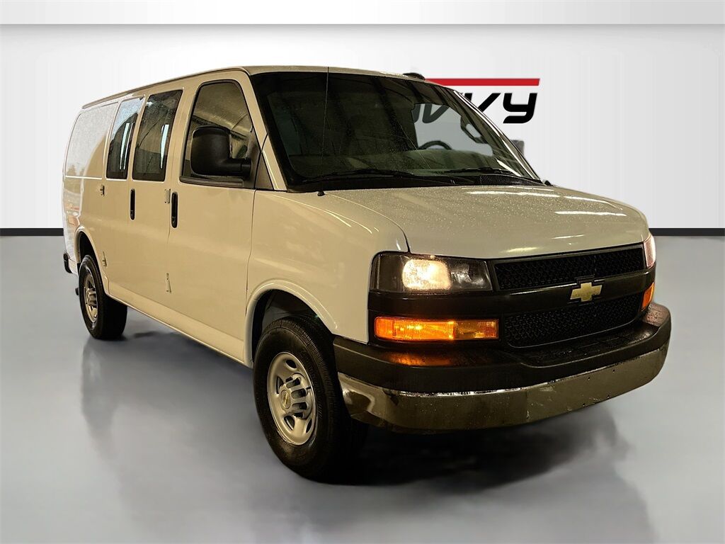 2024 CHEVROLET Express
