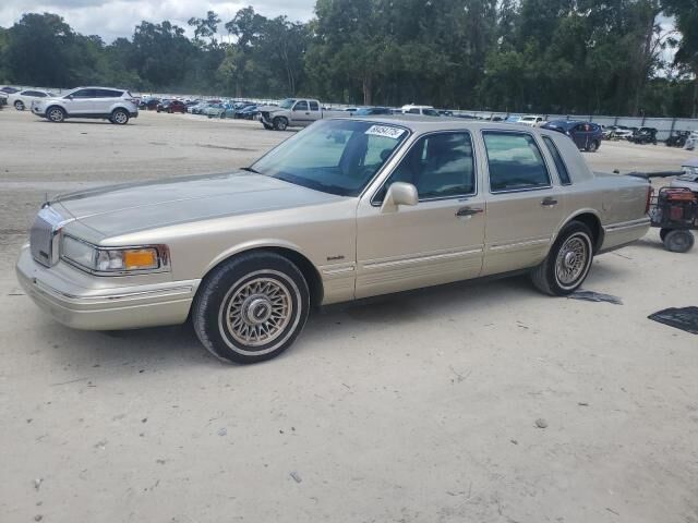 Lincoln Town Car